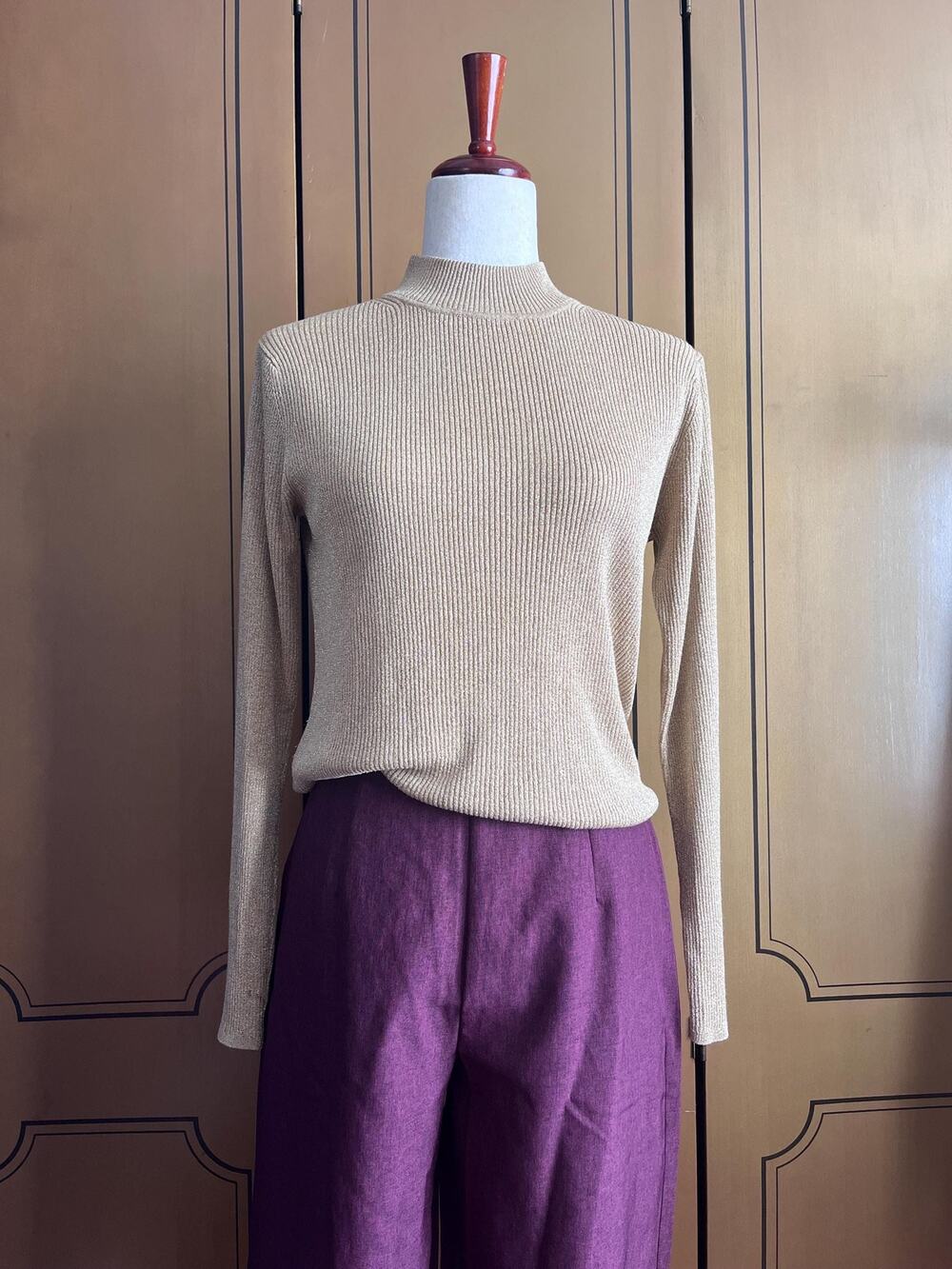 Gold ribbed sweater in silk blend, size S